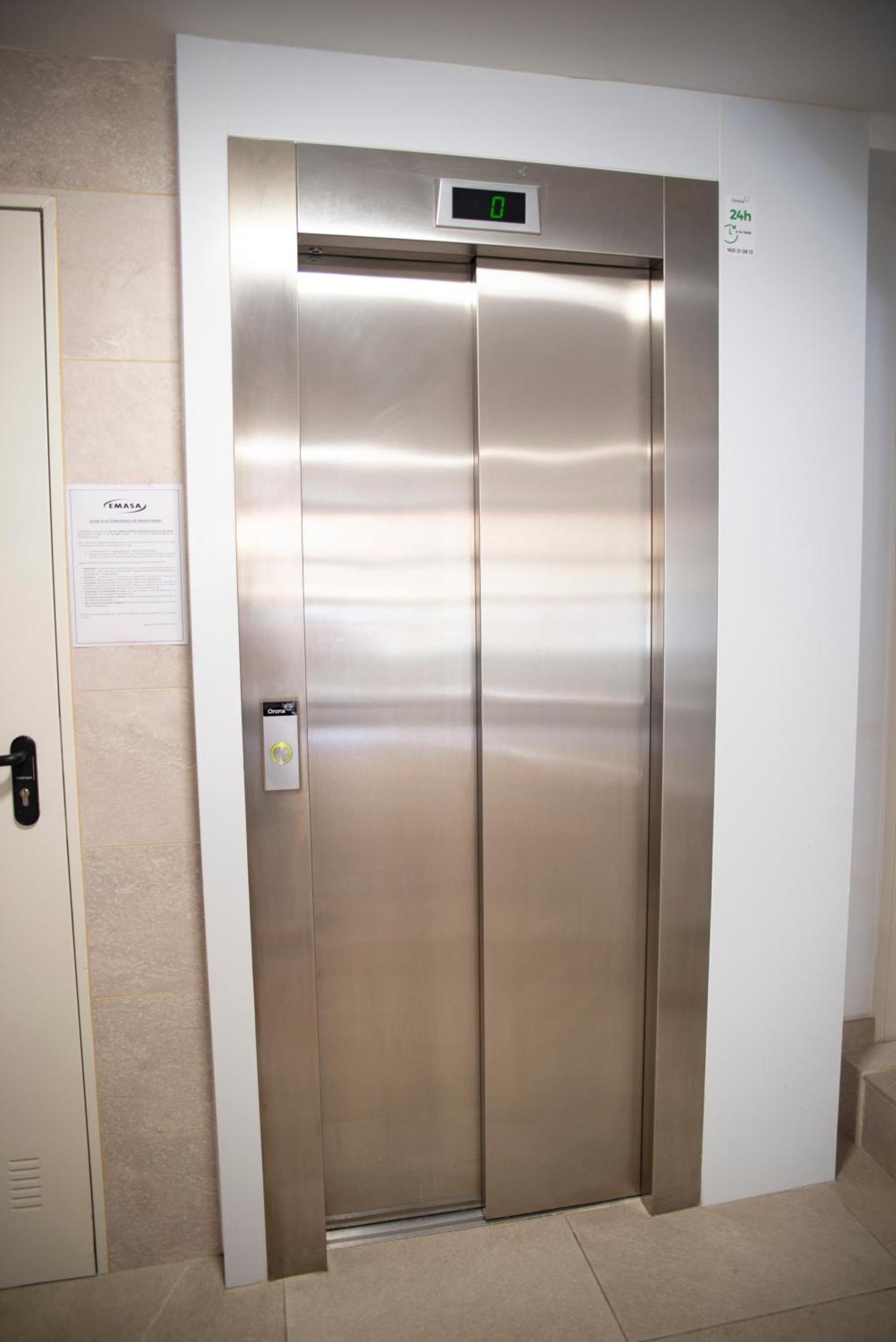 Brisa Marina 3 Rooms Malaga Bagian luar foto